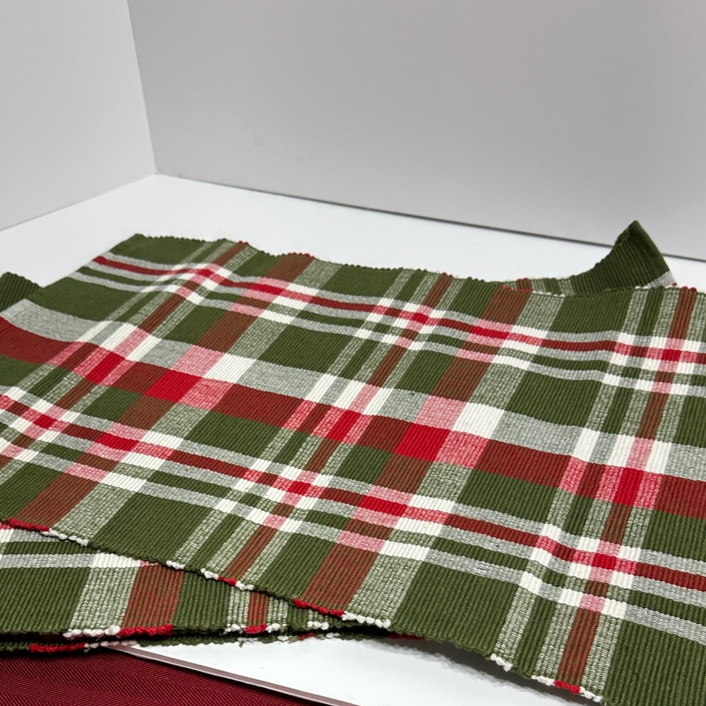NWT set  of 6 place placemats